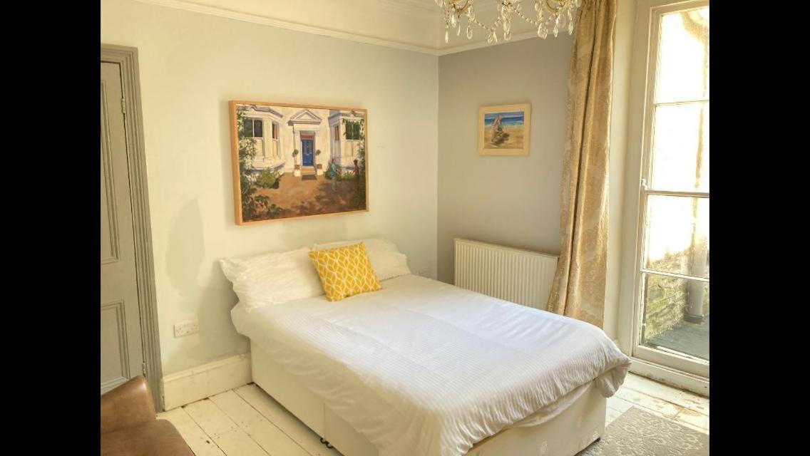 Central Truro! Large Double Room In Victorian Property Exterior photo